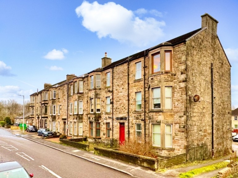Flat 2/2 39 Holmhead, Kilbirnie, Ayrshire, KA25 6BS, UK