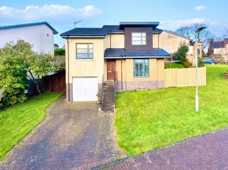 68 Braehead, Lochwinnoch, Renfrewshire, PA12 4AS, UK
