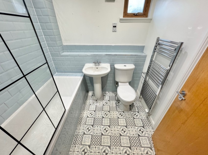 Images for 68 Braehead, Lochwinnoch, Renfrewshire, PA12 4AS, UK