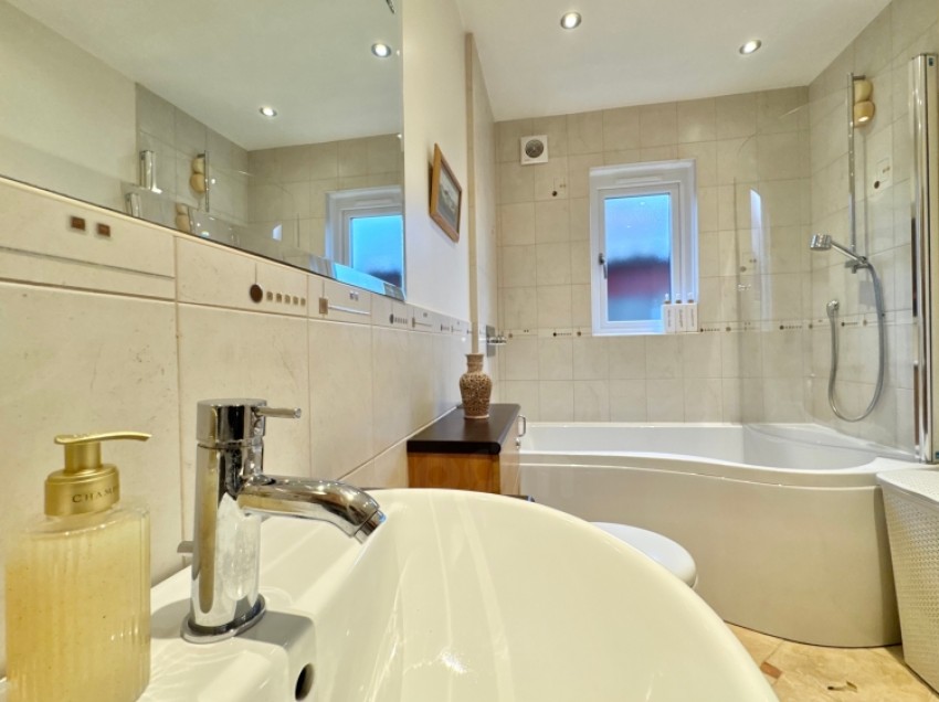 Images for 3 Avondale Drive, Paisley, Renfrewshire, PA1 3TT, UK