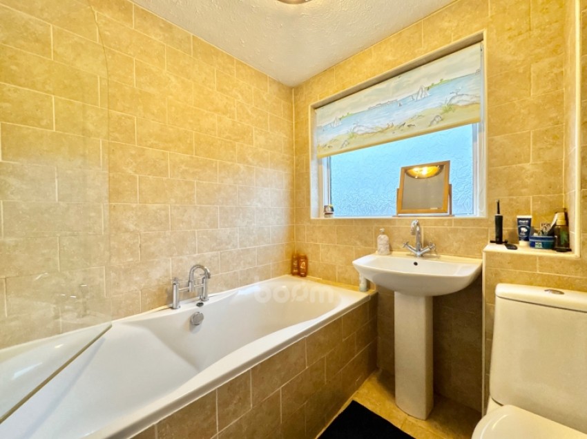 Images for 30 Crummock Gardens, Beith, Ayrshire, KA15 2HD, UK