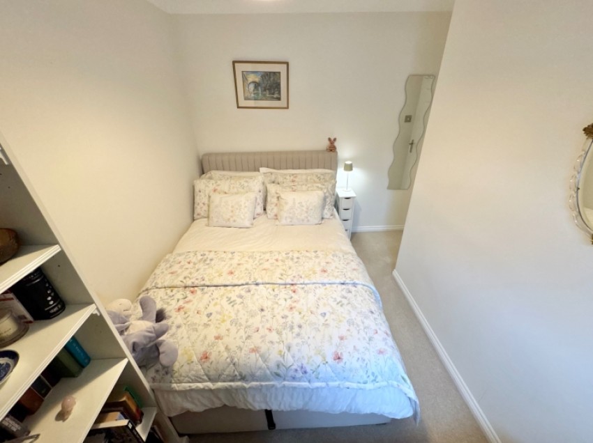 Images for 52 Main Street, Lochwinnoch, Renfrewshire, PA12 4AJ, UK