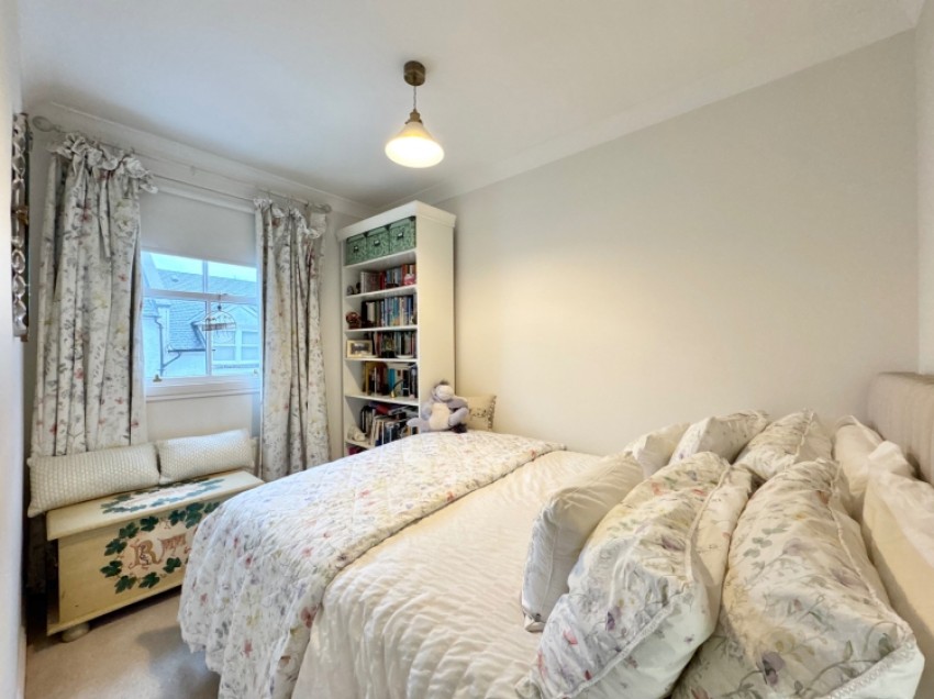 Images for 52 Main Street, Lochwinnoch, Renfrewshire, PA12 4AJ, UK