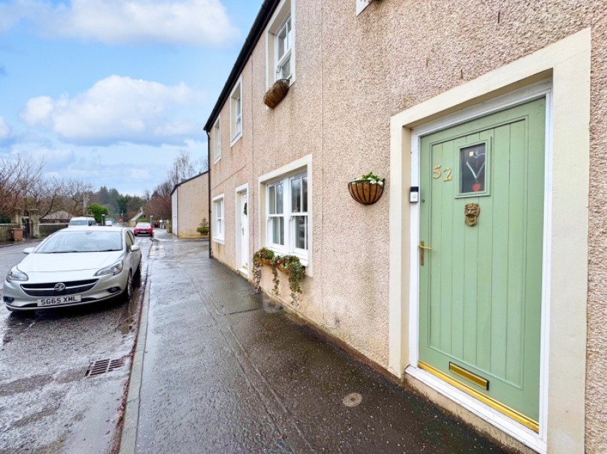 Images for 52 Main Street, Lochwinnoch, Renfrewshire, PA12 4AJ, UK