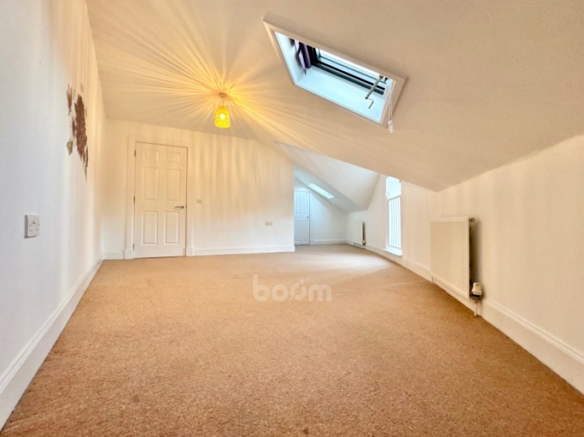 Images for 32 The Cross, Beith, Ayrshire, KA15 1BS, UK