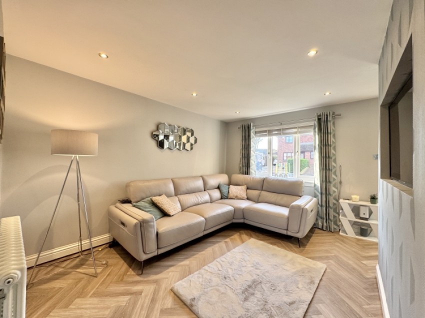 Images for 15 Merlinford Drive, Renfrew, Renfrewshire, PA4 8XP, UK