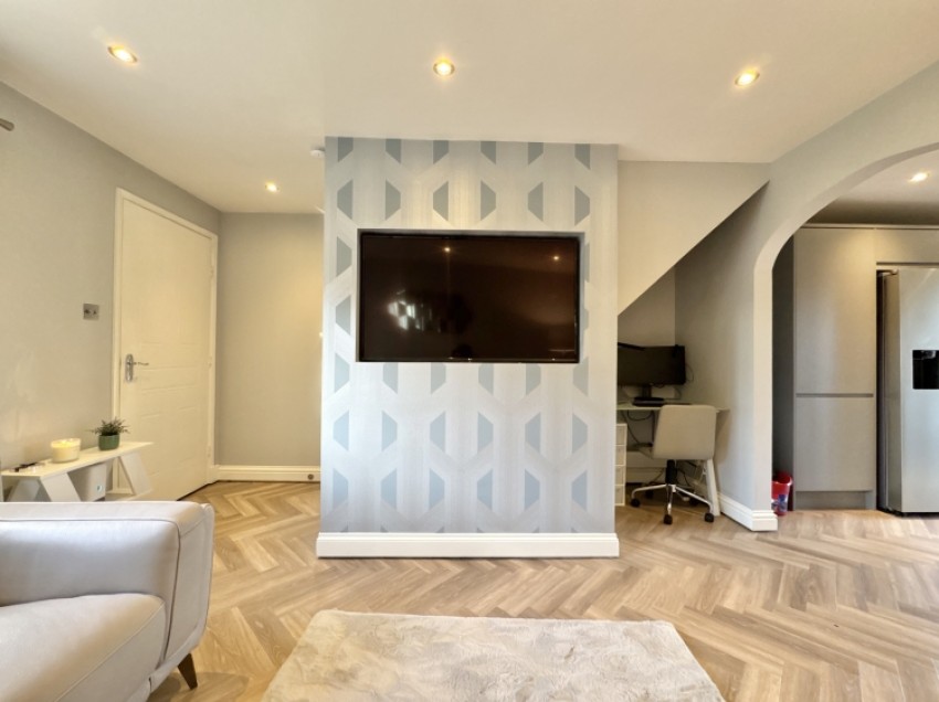 Images for 15 Merlinford Drive, Renfrew, Renfrewshire, PA4 8XP, UK