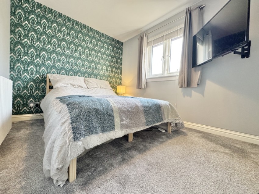 Images for 15 Merlinford Drive, Renfrew, Renfrewshire, PA4 8XP, UK