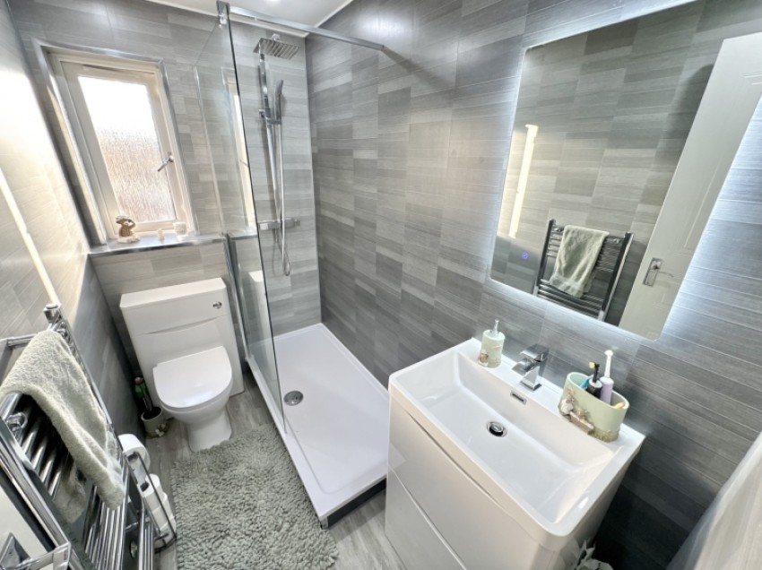 Images for 15 Merlinford Drive, Renfrew, Renfrewshire, PA4 8XP, UK