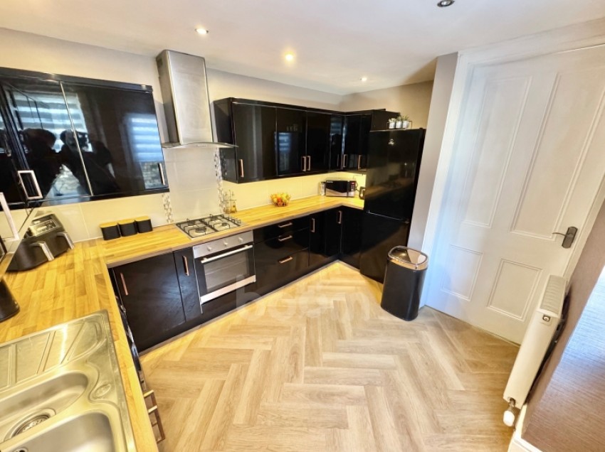 Images for 7 Muirend Street, Kilbirnie, Ayrshire, KA25 7DG, UK