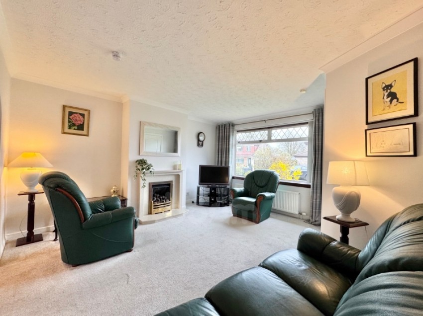 Images for 19 Crummock Gardens, Beith, Ayrshire, KA15 2HD, UK