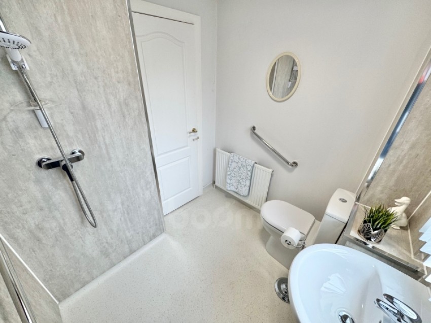 Images for 19 Crummock Gardens, Beith, Ayrshire, KA15 2HD, UK