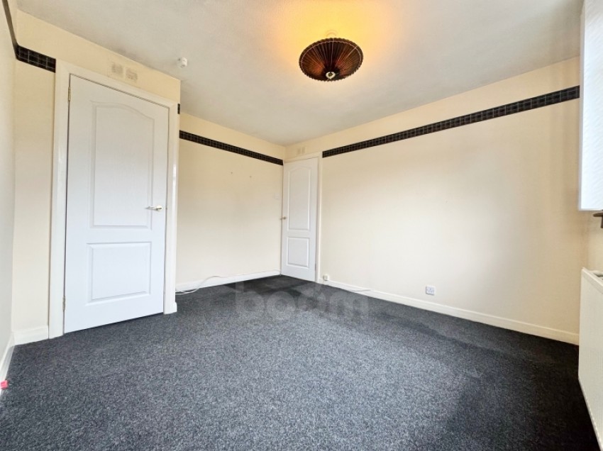 Images for 19 Crummock Gardens, Beith, Ayrshire, KA15 2HD, UK