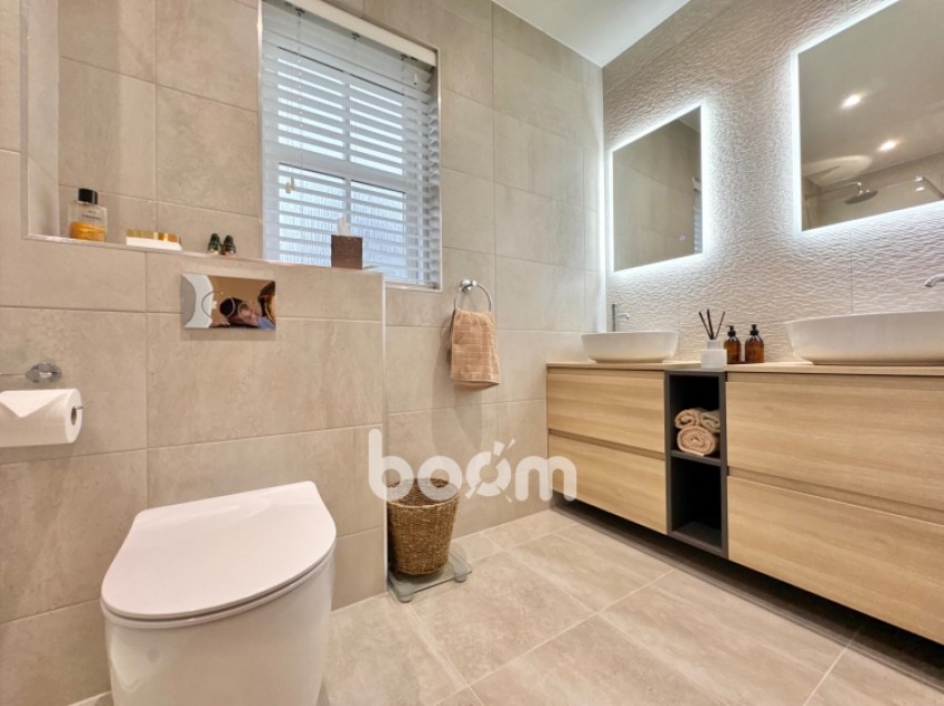 Images for 4 Gleddoch Wynd, Langbank, Port Glasgow, Renfrewshire, PA14 6XZ, UK