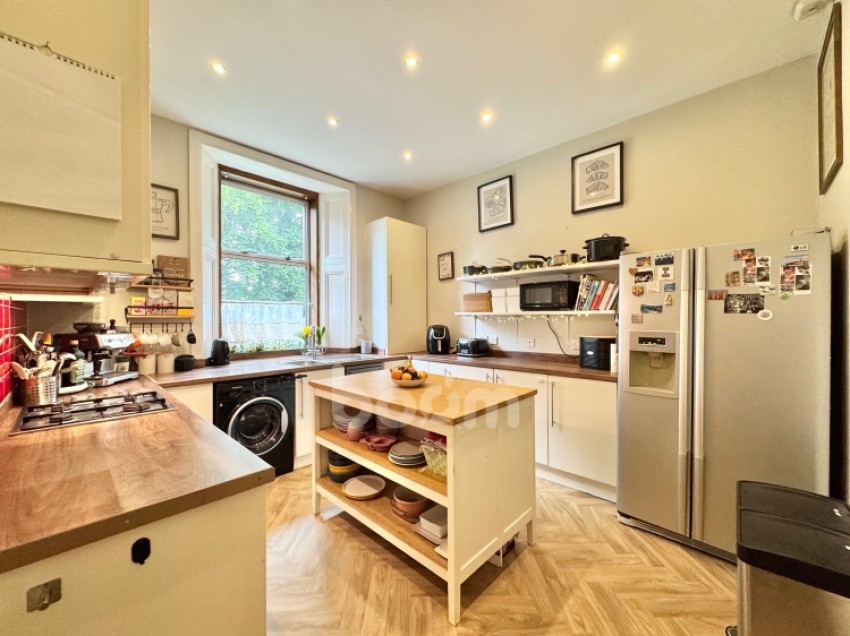Images for 104/2 Glasgow Road, Paisley, Renfrewshire, PA1 3NU, UK