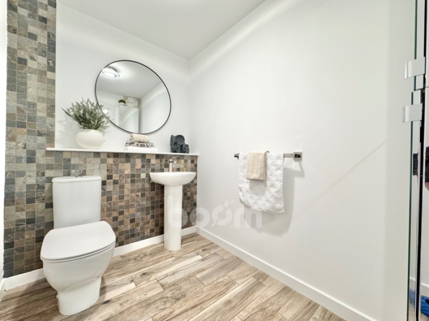 Images for 15 Auldlea Gardens, Beith, Ayrshire, KA15 2EP, UK
