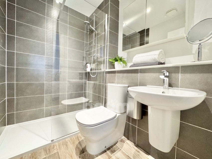 Images for 15 Auldlea Gardens, Beith, Ayrshire, KA15 2EP, UK