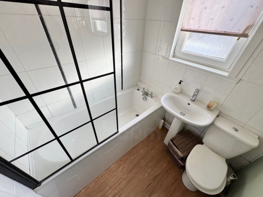 Images for 7 Holehouse Drive, Kilbirnie, Ayrshire, KA25 7BJ, UK