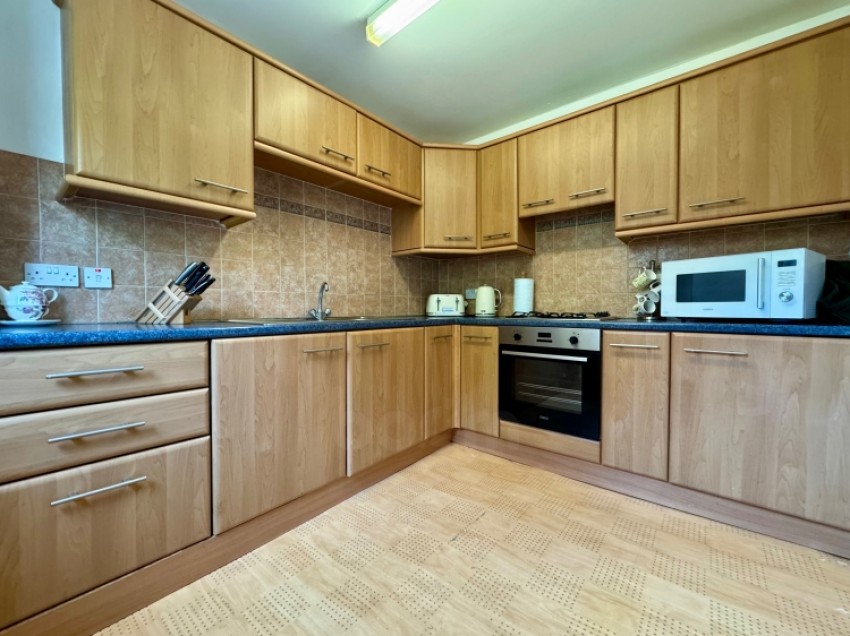 Images for 93e Main Road, Largs, Ayrshire, KA29 0AD, UK