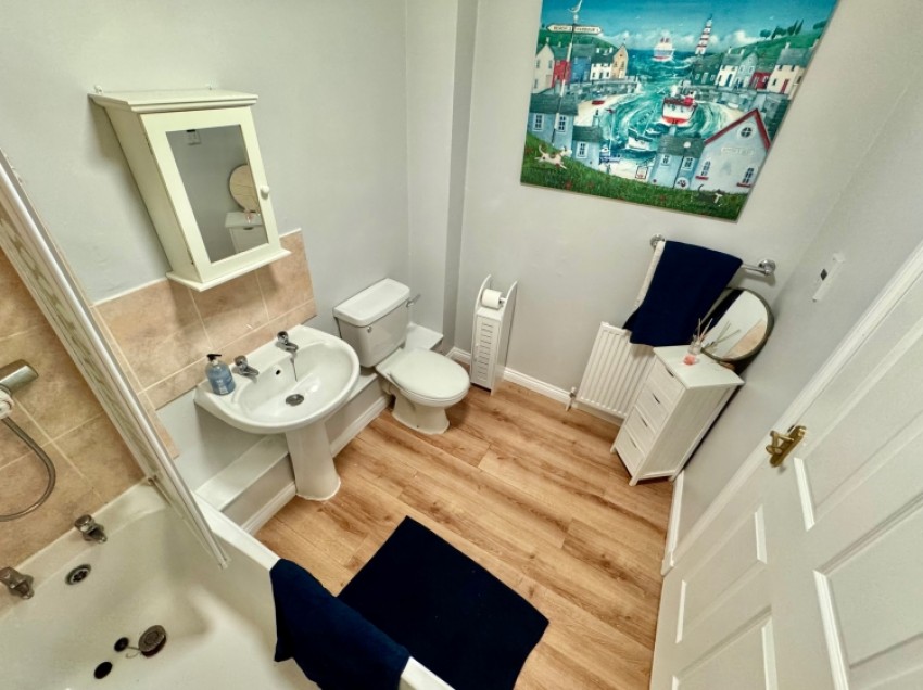 Images for 93e Main Road, Largs, Ayrshire, KA29 0AD, UK