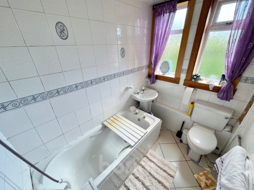 Images for 20 Lindsay Avenue, Kilbirnie, Ayrshire, KA25 7HR, UK