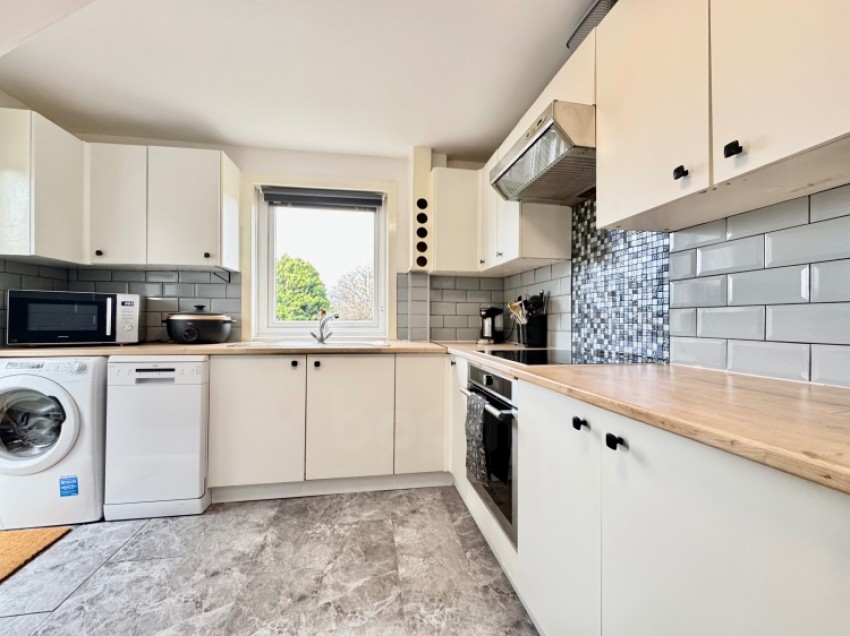 Images for 11 Blackthorn Avenue, Beith, Ayrshire, KA15 2AR, UK