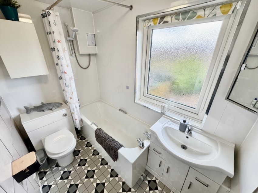 Images for 11 Blackthorn Avenue, Beith, Ayrshire, KA15 2AR, UK