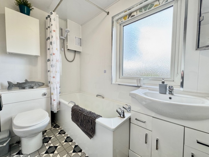 Images for 11 Blackthorn Avenue, Beith, Ayrshire, KA15 2AR, UK