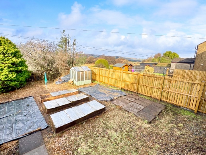 Images for 11 Blackthorn Avenue, Beith, Ayrshire, KA15 2AR, UK