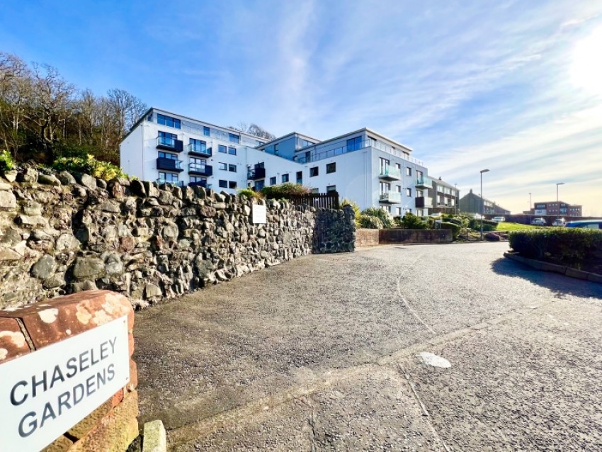 Images for 18 Chaseley Gardens, Skelmorlie, Ayrshire, PA17 5DQ, UK