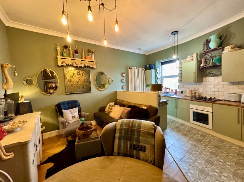 Images for 1/2 2 Co-Operative Buildings, Glengarnock, Beith, Ayrshire, KA14 3AS, UK