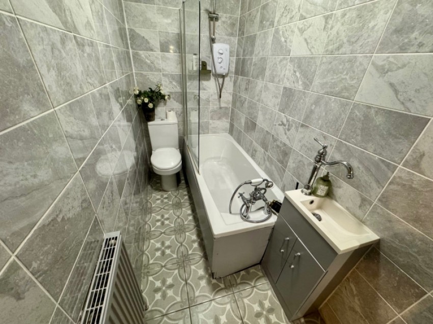 Images for 1/2 2 Co-Operative Buildings, Glengarnock, Beith, Ayrshire, KA14 3AS, UK