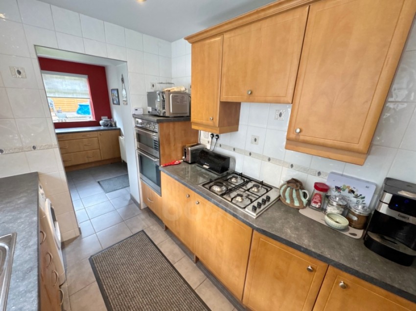 Images for 52 Robslee Road Thornliebank, Thornliebank, Glasgow, Lanarkshire, G46 7BX, UK