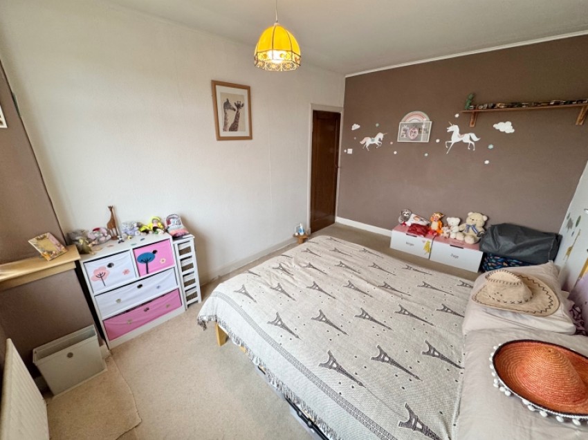 Images for 52 Robslee Road Thornliebank, Thornliebank, Glasgow, Lanarkshire, G46 7BX, UK