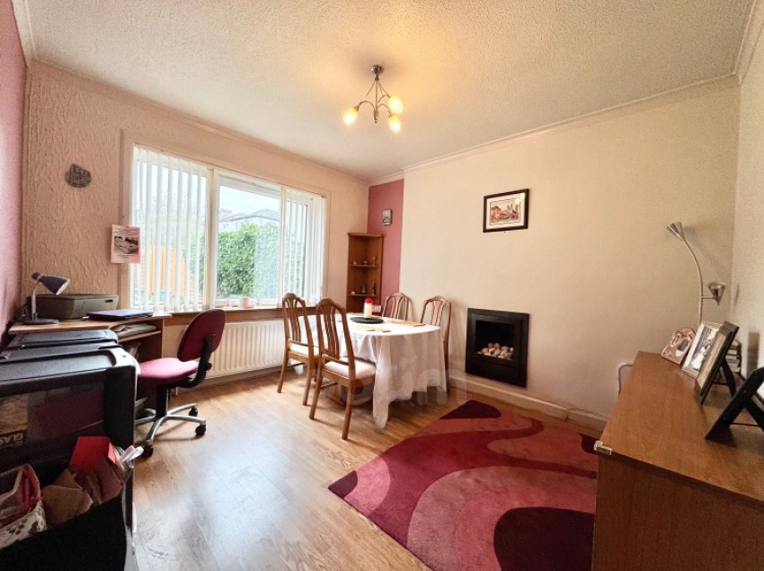 Images for 52 Robslee Road Thornliebank, Thornliebank, Glasgow, Lanarkshire, G46 7BX, UK