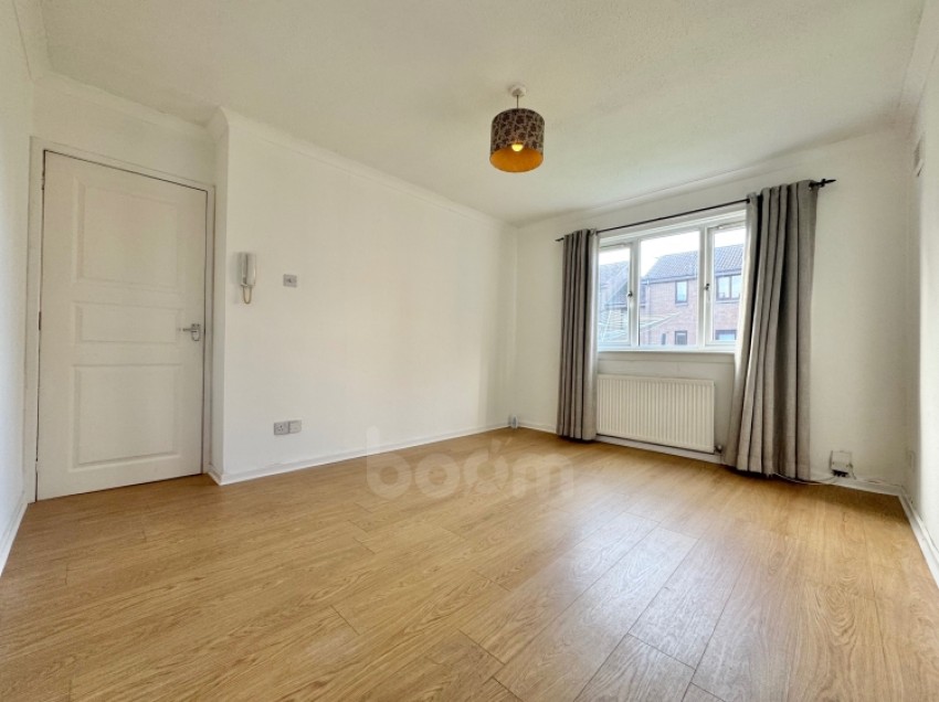 Images for 40 Camps Crescent, Renfrew, Renfrewshire, PA4 0YR, UK