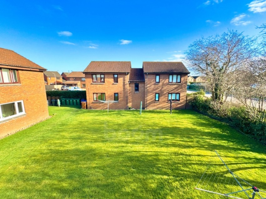 Images for 40 Camps Crescent, Renfrew, Renfrewshire, PA4 0YR, UK