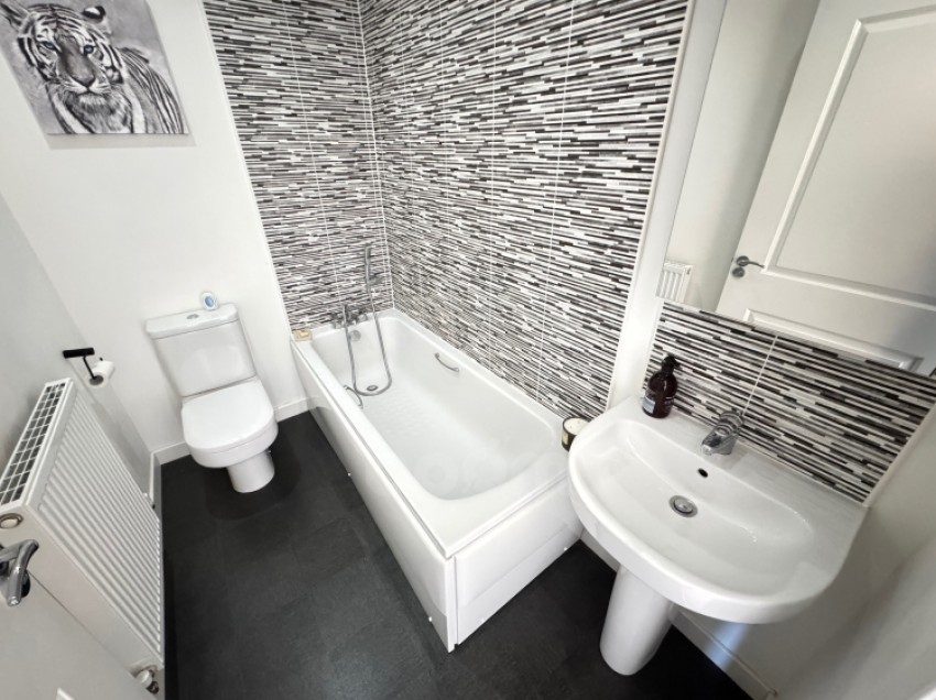 Images for 10 James McKechnie Avenue, Paisley, Renfrewshire, PA2 7FG, UK