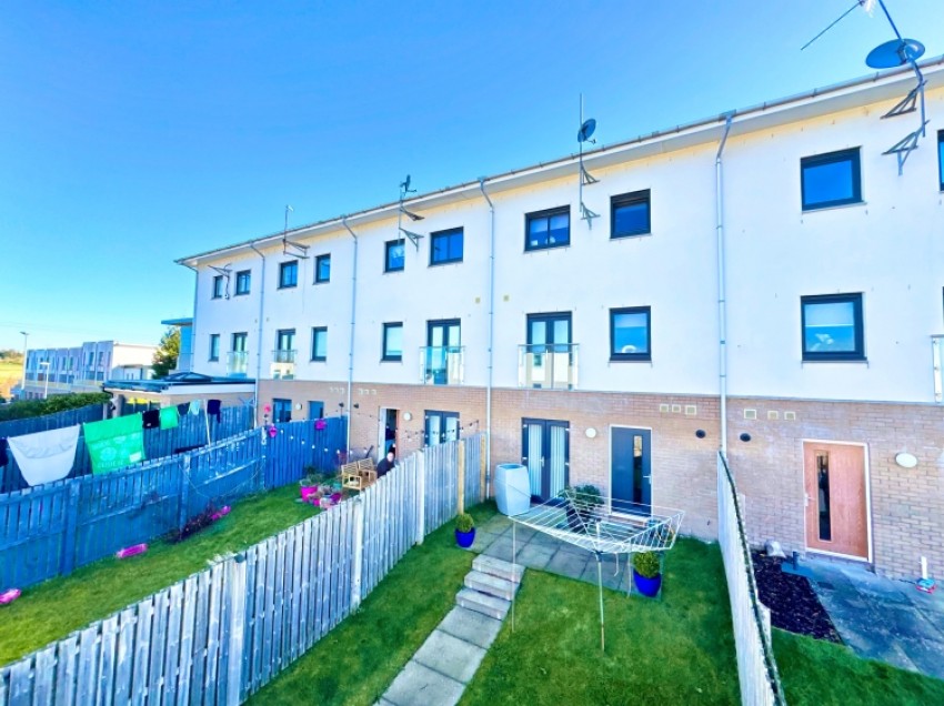 Images for 10 James McKechnie Avenue, Paisley, Renfrewshire, PA2 7FG, UK