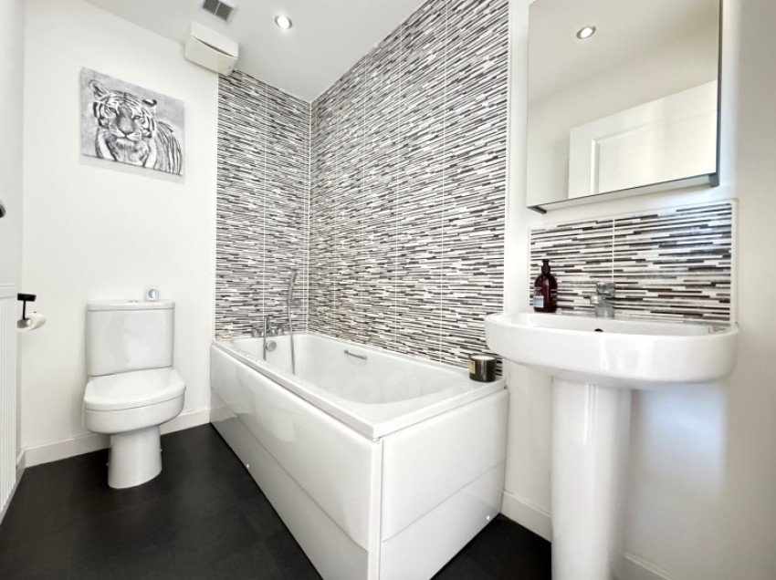 Images for 10 James McKechnie Avenue, Paisley, Renfrewshire, PA2 7FG, UK