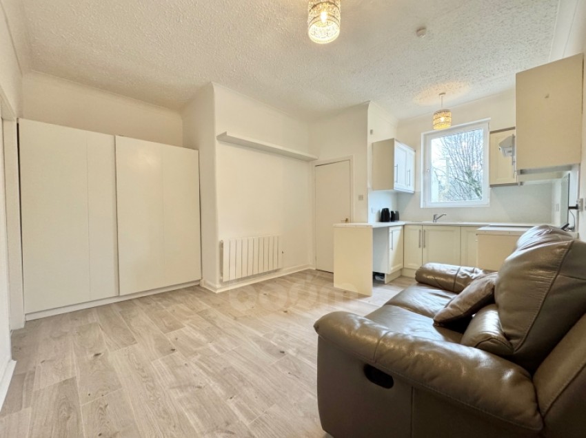 Images for Flat 1/2 13 Mains Road, Beith, Ayrshire, KA15 2AF, UK