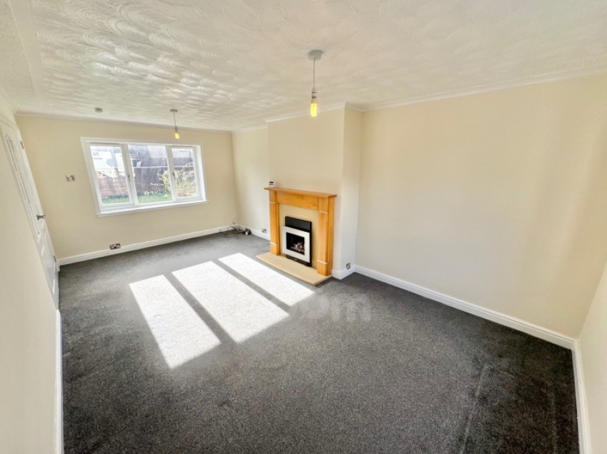 Images for 27 Oakwood Drive, Beith, Ayrshire, KA15 1BE, UK