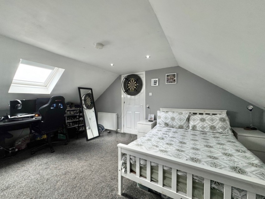 Images for 24b Floorsburn Crescent, Johnstone, Renfrewshire, PA5 8PF, UK