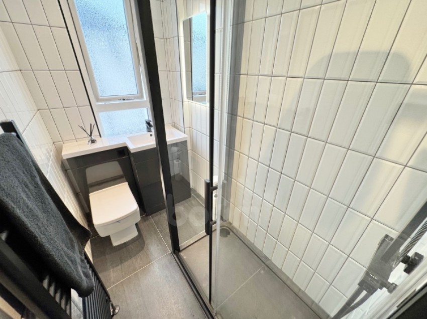 Images for 24b Floorsburn Crescent, Johnstone, Renfrewshire, PA5 8PF, UK