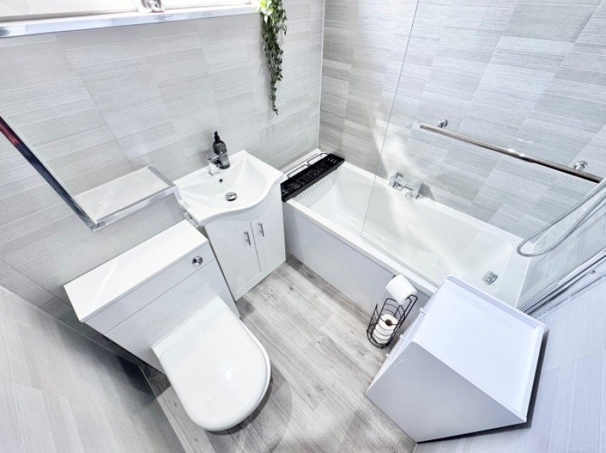 Images for 22 Westburn Crescent Rutherglen, Rutherglen, Glasgow, Lanarkshire, G73 2RW, UK