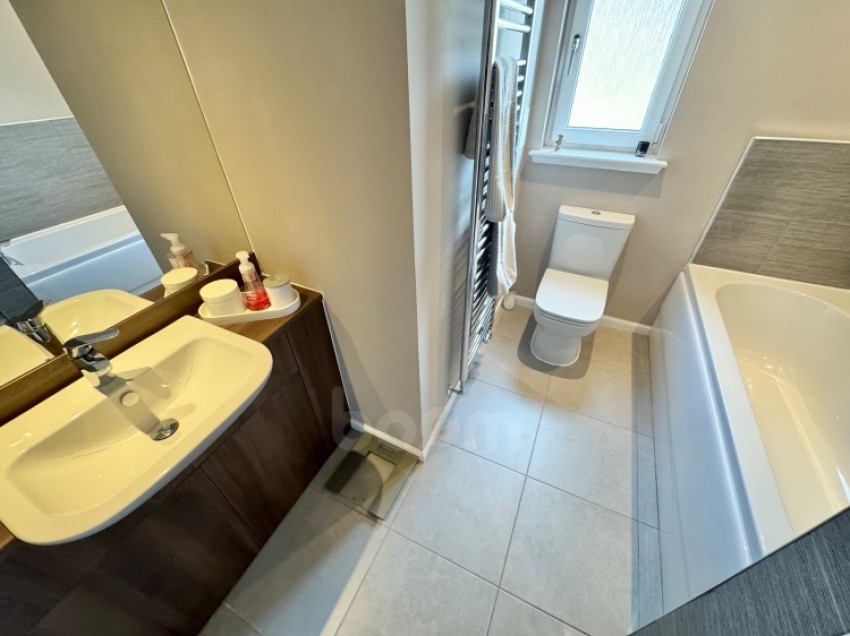 Images for 10 Roundhouse Circle, Renfrew, Renfrewshire, PA4 8FL, UK