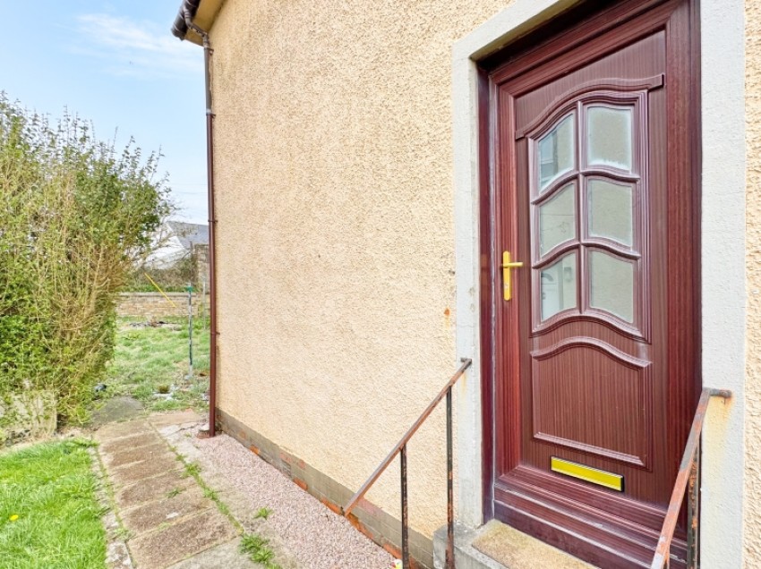 Images for 91 Ladyford Avenue, Kilwinning, Ayrshire, KA13 6DS, UK