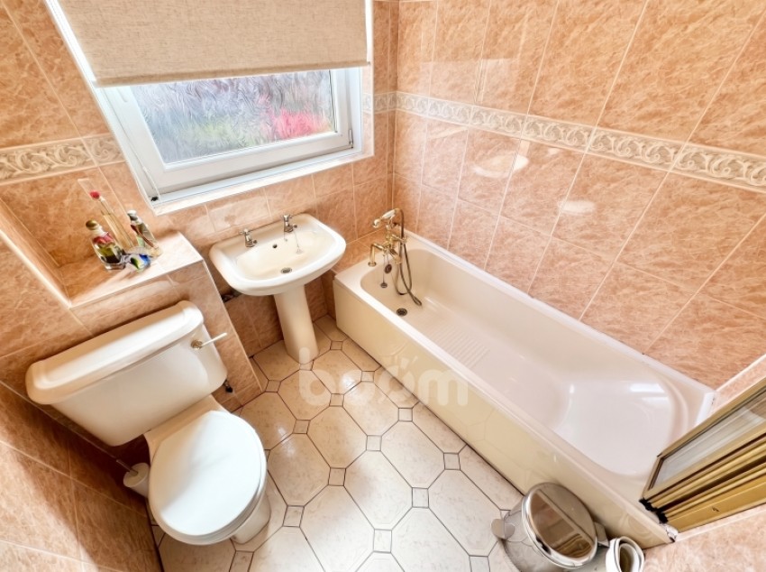 Images for 64 Crummock Gardens, Beith, Ayrshire, KA15 2HF, UK