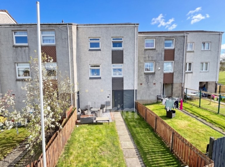 5 Swan Place, Johnstone, Renfrewshire, PA5 0SL, UK