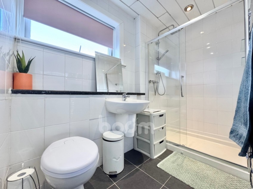 Images for 5 Swan Place, Johnstone, Renfrewshire, PA5 0SL, UK